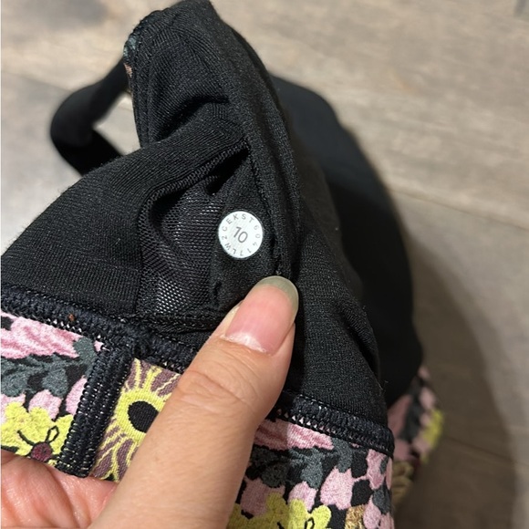 Lululemon Energy Bra - Picture 3 of 3